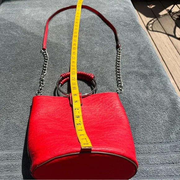 Red Carlos Santana tote /cross body bag, silver metal ring handles - Picture 7 of 8